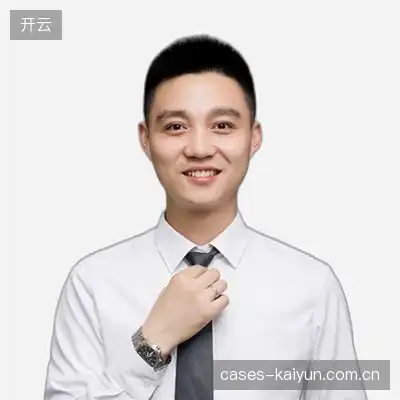 袁梓